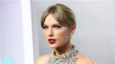 Apple Music: أغنية تايلور سويفت Karma تحتوي على كلمات نابية