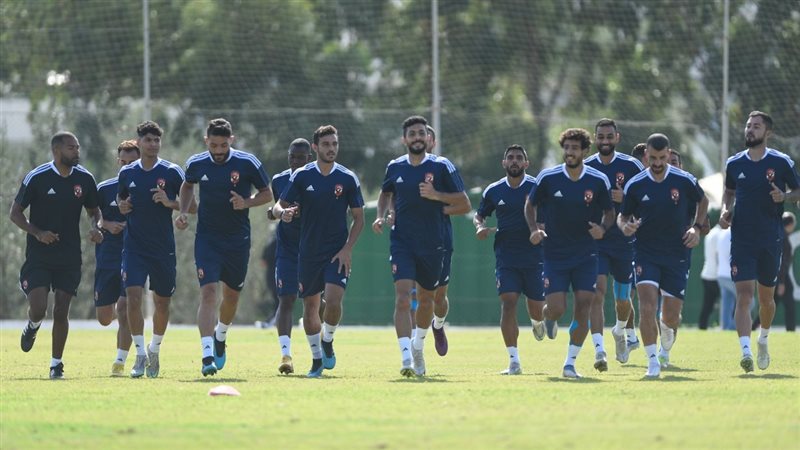 الأهلي يختتم تدريباته