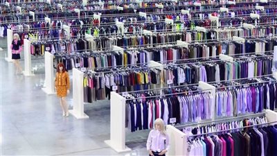 السعودية وليبيا أكثر الدول المستوردة للملابس الجاهزة.. والتصديري للملابس يؤكد أهمية تطبيق مقترحات تطوير خطوط الإنتاج.. وتطوير زراعة القطن طويل التيلة