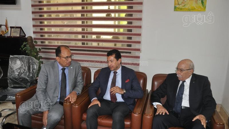 رئيس جامعة حلوان
