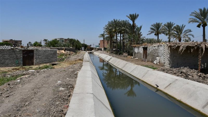 تبطين الترع والمصارف