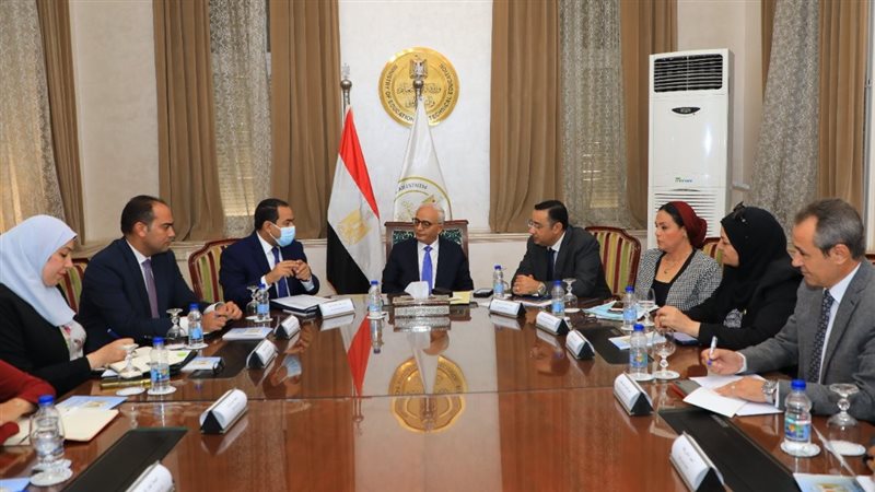 التنظيم والإدارة