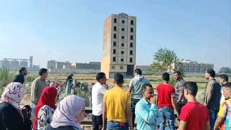 مصرع فتاة دهسا تحت