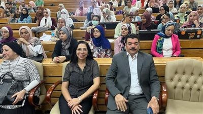 التحول إلى جامعة خضراء.. ندوة بصيدلة عين شمس 