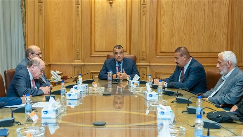 اجتماع وزير الانتاج