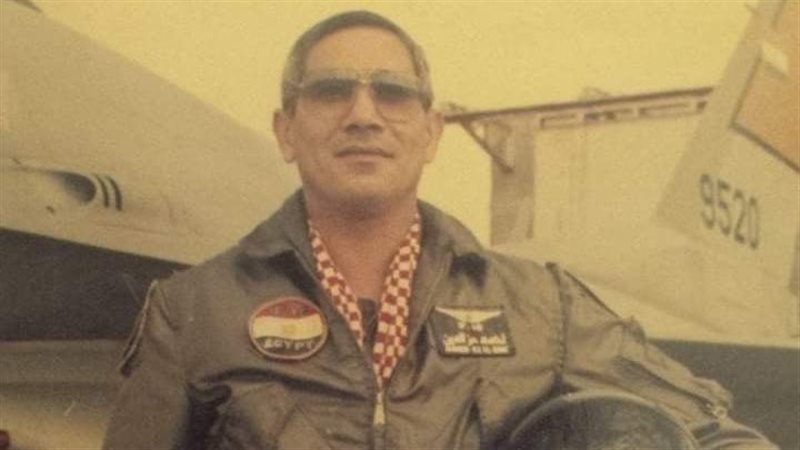 لواء طيار احمد عز