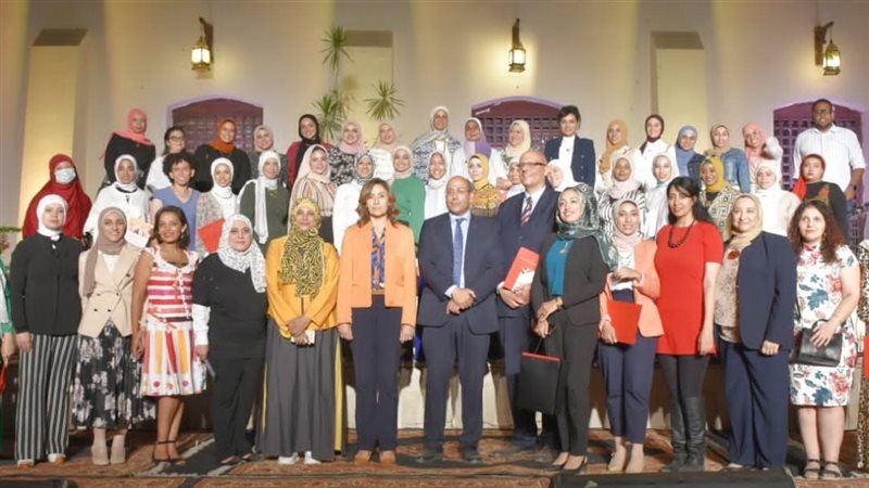 وزيرة الثقافة تشهد