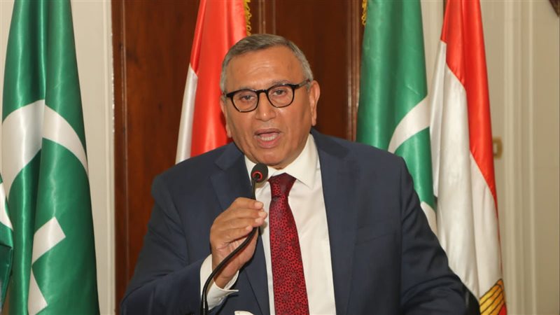الدكتور عبد السند