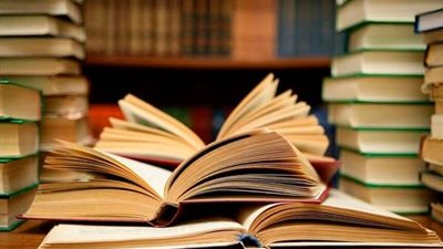 تفسير حلم الكتاب في المنام وعلاقته بانتهاء الأزمات 