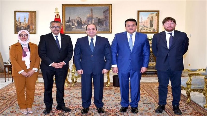 الرئيس السيسي ومدير