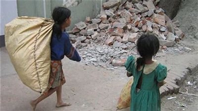 حبس وغرامة٢٠٠ ألف جنيه عقوبة استغلال الطفل في التسول