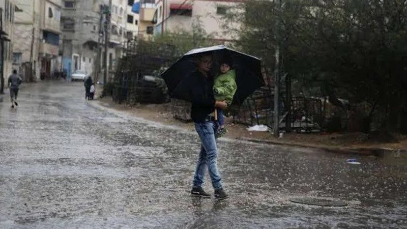 سقوط الأمطار