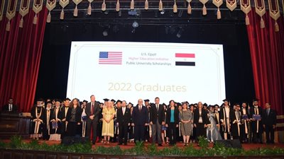 جامعة القاهرة تحتضن احتفالية تخرج دفعتين ببرنامج منح المبادرة الأمريكية-المصرية