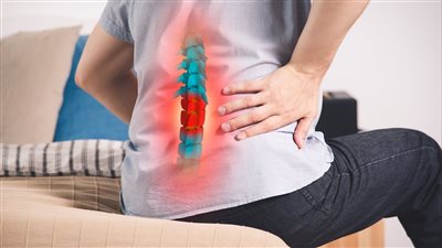 أعراض الانزلاق الغضروفي وأسباب الإصابة وطرق العلاج