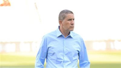 جاريدو ولاعبو الإسماعيلي يتفقدون أرضية ملعب برج العرب قبل لقاء الأهلي 