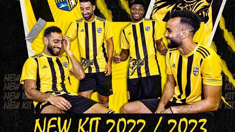 الطاقم الأساسي لفريق