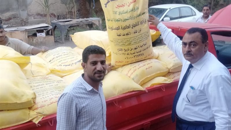  تسليم الدقيق لمصانع