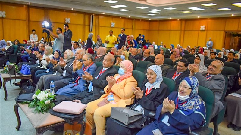 جانب من المؤتمر 