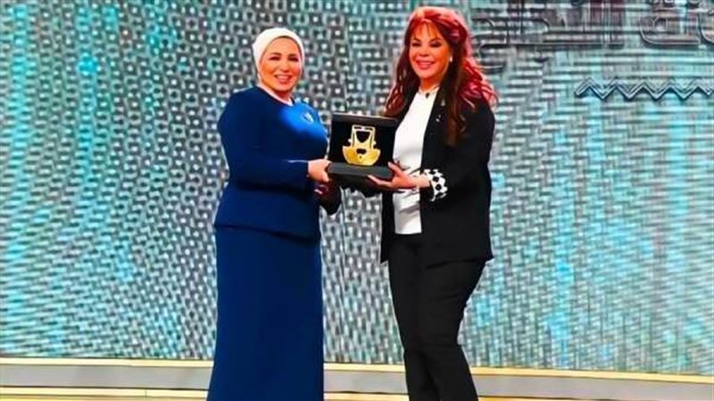 انتصار السيسي تكرم