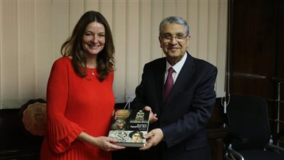 شاكر يبحث تعزيز التعاون مع وزيرة شؤون أفريقيا ببريطانيا