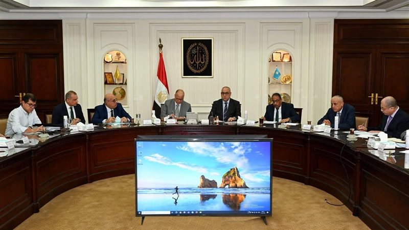 اجتماع وزير الإسكان