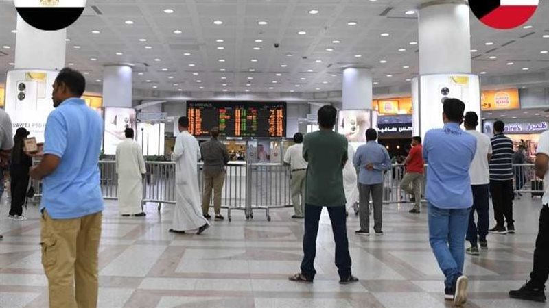 وافدون مصريون