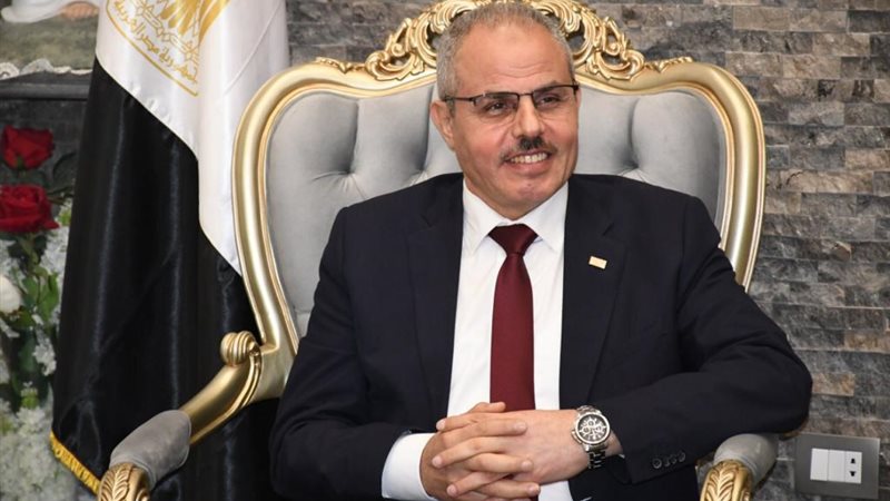 الدكتور ناصر مندور