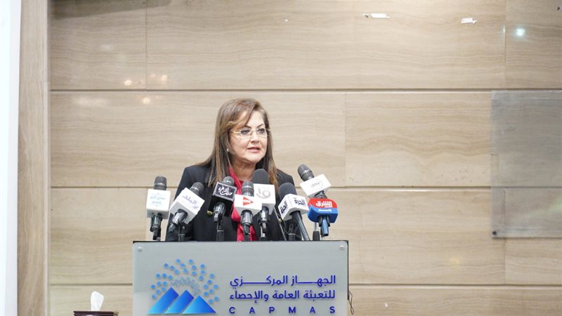 وزيرة التخطيط تشهد