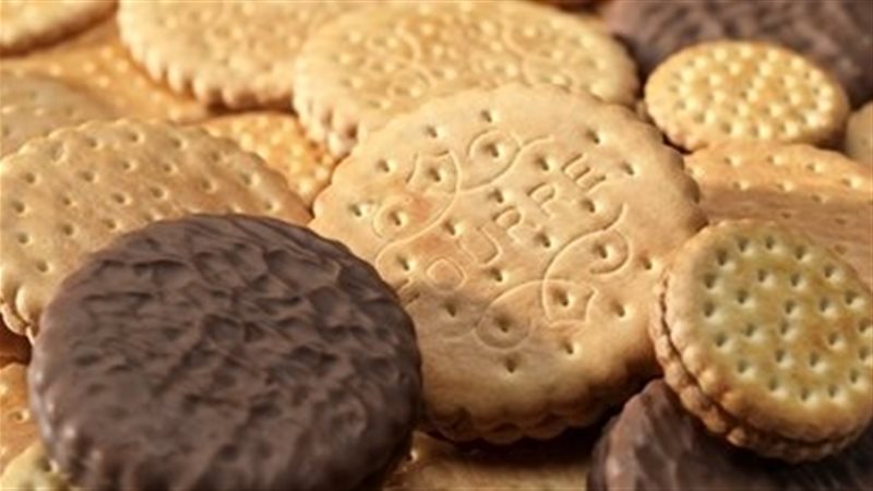 ضبط 54 ألف قطعة بسكويت