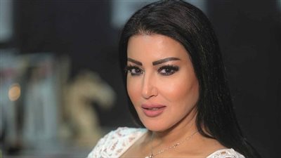 سمية الخشاب ما بين 