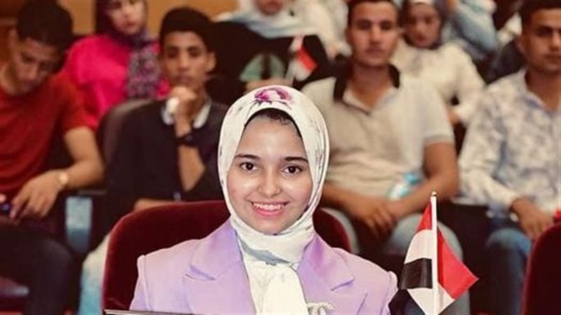 الطالبة فاطمة الزهراء