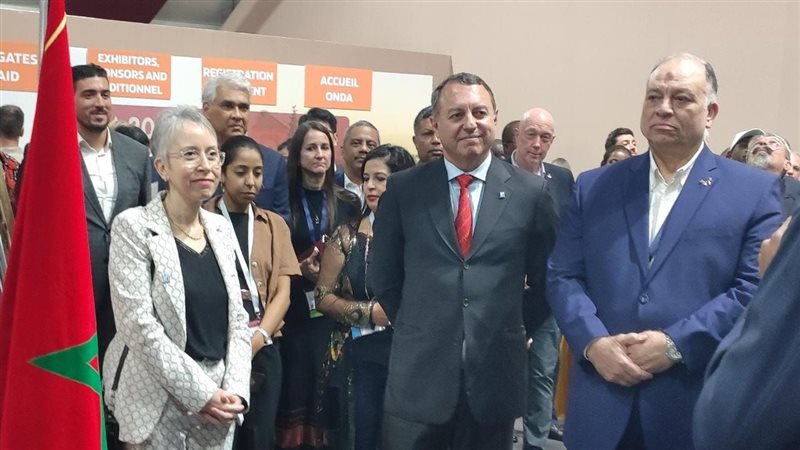 القابضة للمطارات