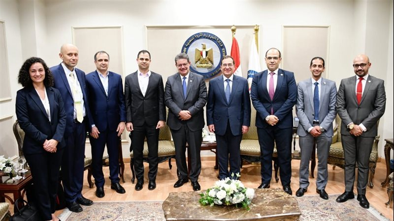 وزير البترول 