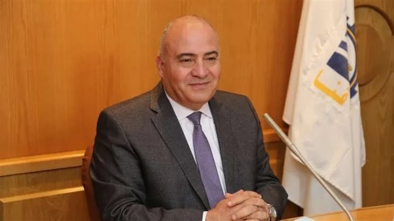 محافظ قنا