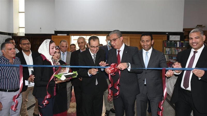 معرض الكتاب الجامعي