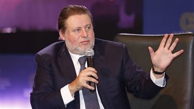 محافظ البنك المركزي: التجارة أسهل بكثير من الصناعة