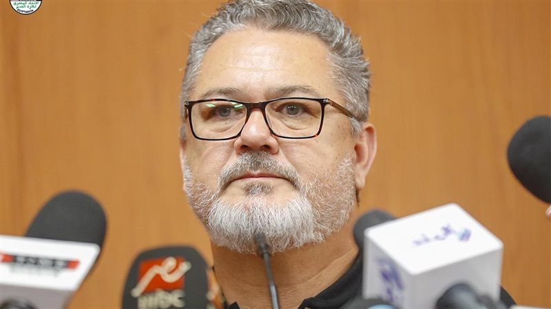 روجيرو ميكالي المدير