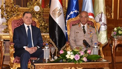 بمناسبة ذكرى أكتوبر.. وزير الداخلية يقدم التهنئة للقائد العام للقوات المسلحة