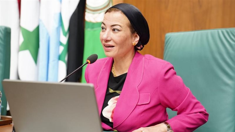 وزيرة البيئة