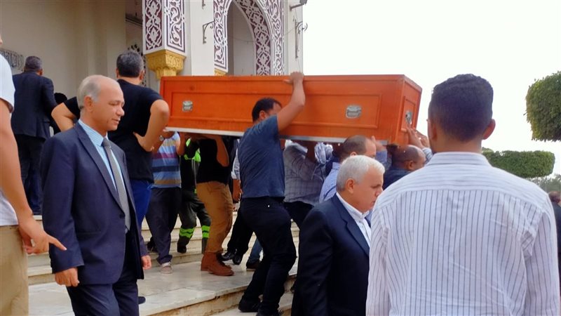 تشييع جثمان الدكتور