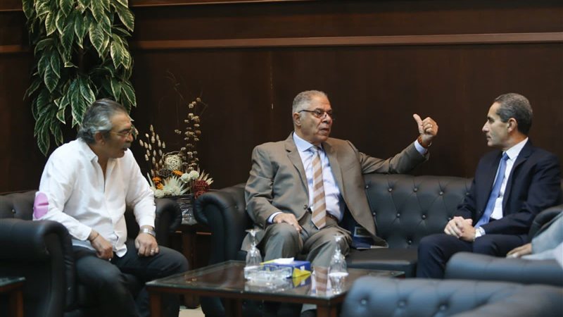 محافظ الغربية داخل