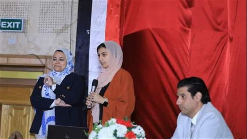 جانب من الندوات 