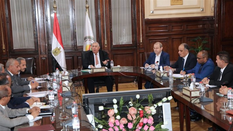 اجتماع وزير الزراعة