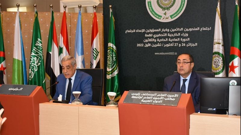 السفير حسام زكى والسفير