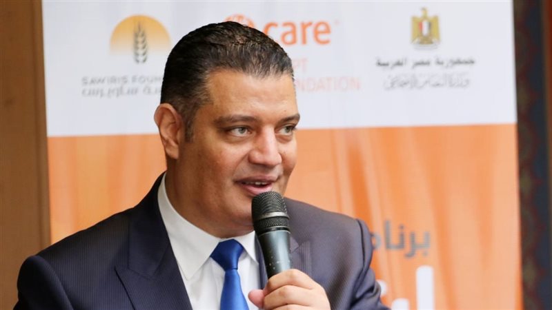 الأستاذ أيمن عبد