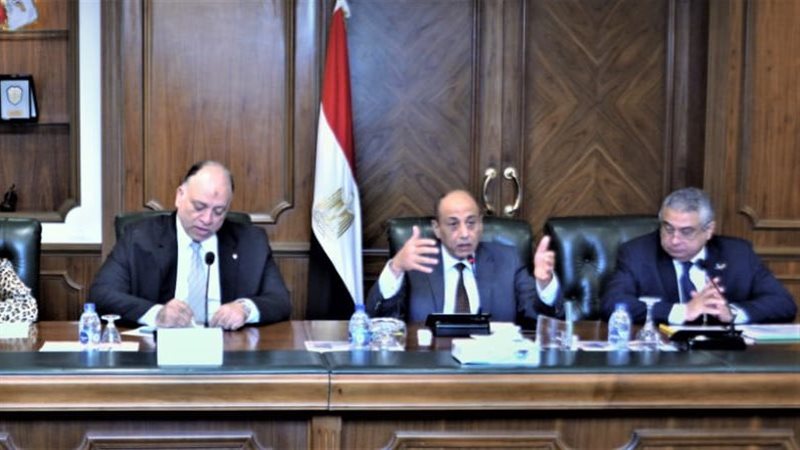 وزير الطيران الفريق
