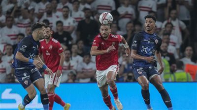 طاهر محمد طاهر يهدر فرصة هدف للأهلي أمام الزمالك بالسوبر بعد 30 دقيقة 