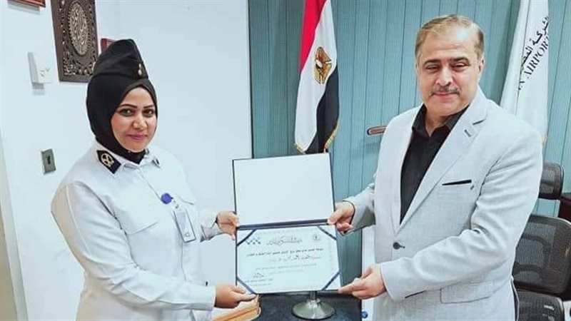 مطار برج العرب يكرم