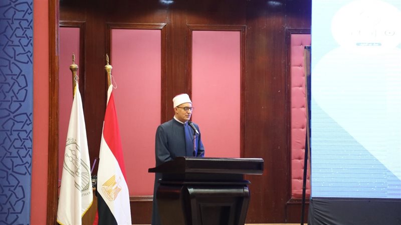 الدكتور نظير عياد