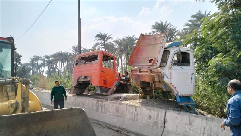 رفع السيارات المركونة